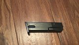 BROWNING BDA 380 CAL. 13 SHOT BROWNING FACTORY BLUE MAG. AS NEW COND. - 2 of 2