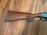 REMINGTON 1100 LW 28 GA., 25” MOD., VENT RIB, 99+%, BEAUTIFUL DARK GLOSSY WALNUT IN THE BOX MISSING THE LABEL, MFG. 1972, 73 - 2 of 9