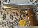COLT SERIES 70 GOVERNMENT, 45 ACP., BRIGHT NICKEL, APPEARS UNFIRED IN THE BOX WITH OWNERS MANUAL ETC. - 2 of 5