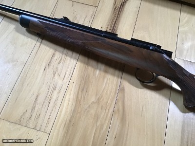 KIMBER OF OREGON 82 SUPER AMERICA TOP OF THE LINE, DELUXE CLARO WALNUT, 22 MAGNUM CAL. NEW UNFIRED IN THE BOX, MFG. 1985 - Image 4 of 9