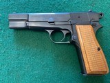 BELGIUM BROWNING HI POWER 9MM T-SERIES, RING HAMMER 99% COND. - 3 of 4