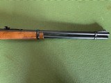 WINCHESTER 94, 44-40 CAL., 20” BARREL, APPEARS UNFIRED, HAS A FEW LIGHT HANDLING MARKS IN THE WOOD - 4 of 5