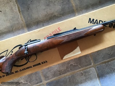 KIMBER OF OREGON 82 22 LR. “SUPER AMERICA” NEW IN THE BOX - Image 6 of 9