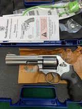 SMITH & WESSON, 686-6, 357 MAGNUM, 5” BARREL, 7 SHOT, NEW UNFIRED IN THE BOX WITH OWNERS MANUAL, ETC. - 1 of 5
