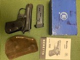 BERETTA
JETFIRE 950, 25 ACP, 2 MAG’S, HOLSTER & OWNERS MANUAL, LIKE NEW IN THE BOX - 1 of 5