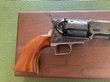 COLT NAVY 1851, 2ND GENERATION, 36 CAL. PERCUSSION, NEW IN THE DISPLAY CASE WITH POWDER MEASURE & ACCS. - 5 of 5
