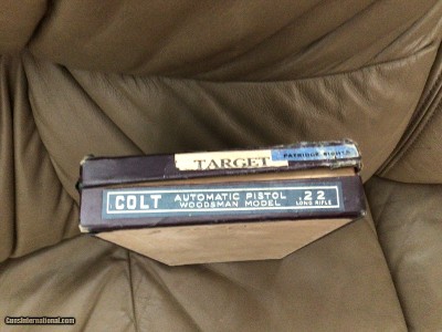 COLT WOODSMAN 22 LR. FIRST ISSUE MFG. 1928, VERY HIGH COND. IN THE BOX WITH OWNERS MANUAL, ETC. GUN & BOX NUMBERS ARE THE SAME - Image 5 of 6