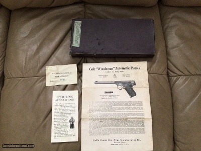 COLT WOODSMAN 22 LR. FIRST ISSUE MFG. 1928, VERY HIGH COND. IN THE BOX WITH OWNERS MANUAL, ETC. GUN & BOX NUMBERS ARE THE SAME - Image 3 of 6