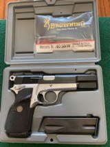 BROWNING HI-POWER 9MM, PRACTICAL 2 TONE, AS NEW IN THE BOX WITH OWNERS MANUAL - 4 of 5