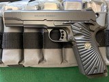 SOLD —-WILSON COMBAT TACTICAL SUPERGRADE 45 ACP., NEW IN THE CASE WIITHOWNERS MANUAL & 7 MAGS. - 3 of 5
