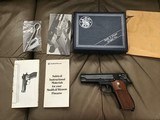 SOLD——SMITH & WESSON 39-2, 9MM, LIKE NEW IN THE BOX, WITH OWNERS MANUAL, CLEANING TOOLS IN THE PLASTIC &OIL PAPER - 1 of 4