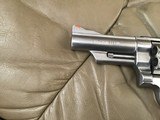 SMITH & WESSON 629 NO DASH, 44 MAGNUM, STAINLESS, I BELIEVE THIS WAS MFG. IN THE FIRST YR. OF THE 629, IT IS UNFIRED IN THE BOX,+ WOODPRESENTATION - 7 of 9