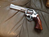 SMITH & WESSON 686 NO DASH, 357 MAGNUM, 6” STAINLESS, TARGET GRIPS, NEW UNFIRED IN THE BOX WITH OWNERS MANUAL, TOLL CLEANING KIT IN PLASTIC - 2 of 6