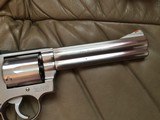 SMITH & WESSON 686 NO DASH, 357 MAGNUM, 6” STAINLESS, TARGET GRIPS, NEW UNFIRED IN THE BOX WITH OWNERS MANUAL, TOLL CLEANING KIT IN PLASTIC - 4 of 6