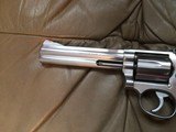 SMITH & WESSON 686 NO DASH, 357 MAGNUM, 6” STAINLESS, TARGET GRIPS, NEW UNFIRED IN THE BOX WITH OWNERS MANUAL, TOLL CLEANING KIT IN PLASTIC - 5 of 6