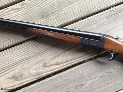 ITHACA 100, 20 GA. 28” MOD & FULL, ENGRAVED RECEIVER, WITH MALLARD DUCK IN FLIGHT, AND ROOSTERPHEASANT IN FLIGHT, 99% COND. - Image 5 of 7