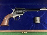 RUGER SINGLE SIX 22 LR., 22 MAGNUM, CONVERTIBLE,“COLORADO CENTENNIAL” NEW IN THE PRESENTATION CASE - 4 of 4