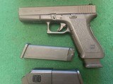 GLOCK 22, 40 S&W, CAL., 2ND GENERATION, 3 MAG’S, LIKE NEW IN THE BOX WITH OWNERS MANUAL WITH 3 MAGS, - 2 of 4