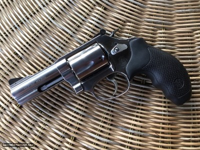 SMITH & WESSON 60-15, 357 MAGNUM, 3” BARREL, STAINLESS, NEW UNFIRED IN THE BOX - Image 2 of 4