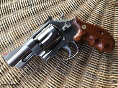 SMITH & WESSON 624, “LEW HORTON” 44 S&W CAL. 3” BARREL, STAINLESS, NEW UNFIRED IN THE BOX - Image 2 of 4