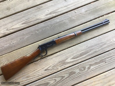 WINCHESTER 94, 32 WS. CAL. MFG. 1945, ORIGINAL BLUE & WOOD VARNISH, HIGH COND. - Image 2 of 7