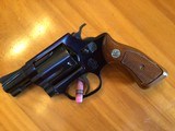SMITH & WESSON 36 NO DASH, LIKE NEW IN THE BOX WITH OWNERS MANUAL & CLEANING TOOLS - 3 of 6