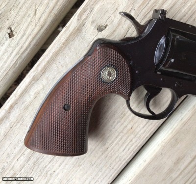 COLT PYTHON 357 MAGNUM 6” BLUE, MFG. 1957, SERIAL# 30xx, ALL ORIGINAL BLUE & GRIPS, VERY HIGH COND. - Image 4 of 6