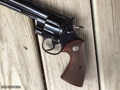 COLT PYTHON 357 MAGNUM 6” BLUE, MFG. 1957, SERIAL# 30xx, ALL ORIGINAL BLUE & GRIPS, VERY HIGH COND. - Image 3 of 6