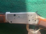 WINCHESTER 94 JOHN WAYNE COMMEMORATIVE, MFG. 1981, UNFIRED, NEW COND. EXCEPT RUST ONTHE BACK LEFT SIDE OF THE RECEIVER - 6 of 6