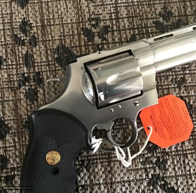 COLT ANACONDA 44 MAGNUM, 6” STAINLESS, NEW IN THE COLT PICTURE BOX WHICH THE EARLY ANACONDAS CAME IN - Image 3 of 6