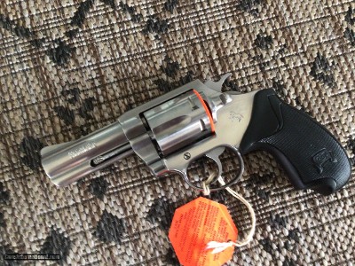 COLT DETECTIVE SPECIAL 38 SPC., 3” STAINLESS, NEW IN THE BOX WITH OWNERS MANUAL, HANG TAG, COLT LETTER, ETC. - Image 3 of 4