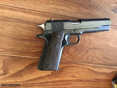 COLT GOVERNMENT 38 SUPER, MFG. 1954, 99+% COND IN THE ORIGINAL BOX WITH OWNERS MANUAL - Image 2 of 5