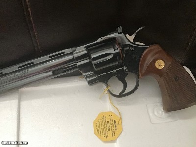 COLT PYTHON “TARGET” 38 SPC. 8” BARREL, ROYAL BLUE, NEW UNFIRED, UNTURNED 100% COND. IN THE BOX WITH OWNERS MANUAL, HANG TAG, ETC. - Image 6 of 8
