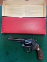 SMITH & WESSON KIT GUN, PRE MODEL 34, 22 LR., I FRAME, 4” BLUE, SERIAL NO. 2480, MFG. 1950, 99% COND. IN THE BOX - 5 of 5
