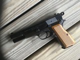BROWNING BELGIUM HI POWER 9 MM, 1969 MFG., RING HAMMER, NEW, APPEARS UNFIRED 100% COND. IN THE ZIPPER BROWNING CASE WITH OWNERS MANUAL - 2 of 3