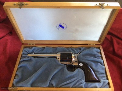 COLT SINGLE ACTION ARMY 2ND GENERATION 45 LC. CAL
COMMERATIVE “NEW JERSEY TERCENTENARY 1664 TO 1964”
COMMERATING 300 YRS.