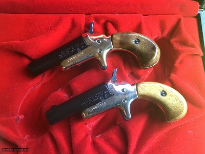COLT “LORD” DERRINGER SET, 22 SHORT CAL. IN THE ATTRACTIVE WOOD PRESENTATION CASE - Image 5 of 5