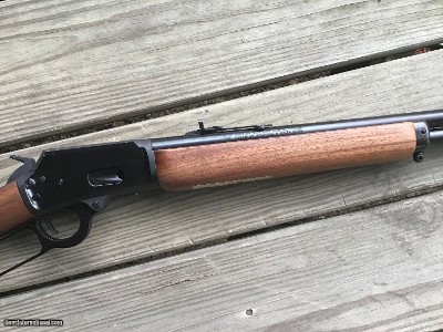 MARLIN 1894S 44-40 CAL. 20” BARREL JM STAMPED, NEW IN THE BOX WITH OWNERS MANUAL & HAMMER SPUR - Image 3 of 11