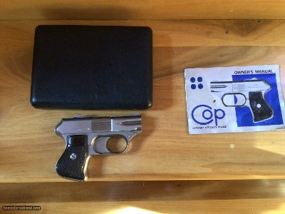 COP 357 MAGNUM 4 SHOT STAINLESS STEEL PISTOL, LIKE NEW IN THE PLIP TOP BOX WITH OWNERS MANUAL - Image 2 of 2
