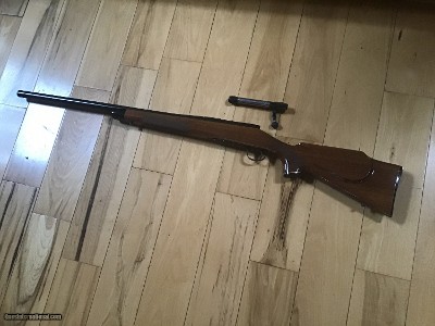 REMINGTON 700 BDL, 6MM CAL. HEAVY BARREL 99+% COND