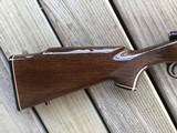 REMINGTON 700 BDL, 222 CAL. FACTORY ENGRAVED RECEIVER & BIG HORN SHEEP ON FLOOR PLATE, BEAUTIFUL HIGH GLOSS CHECKERED WALNUT STOCK, 99% COND. - 5 of 12