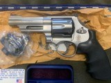 SMITH & WESSON 629-6 STAINLESS 44 MAGNUM 4” BARREL EXC. COND. IN THE BOX - 3 of 5