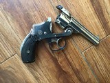 SMITH & WESSON SAFETY HAMMERLESS, LEMON SQUEEZER, TOP BREAK 32 S&W CAL. 3 1/2” BARREL, FACTORY NICKEL, MFG.
BEFORE 1905, APPEARS UNFIRED - 7 of 7