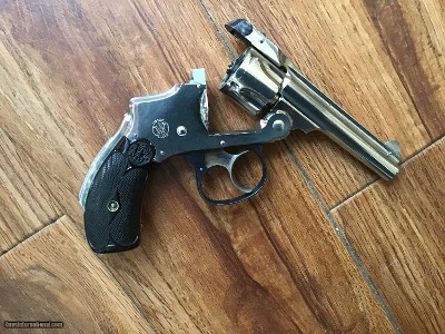 SMITH & WESSON SAFETY HAMMERLESS, LEMON SQUEEZER, TOP BREAK 32 S&W CAL. 3 1/2” BARREL, FACTORY NICKEL, MFG.BEFORE 1905, APPEARS UNFIRED - Image 7 of 7