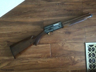 BROWNING A-5 SWEET-16, 26” INVECTOR, NEW UNFIRED IN THE BOX WITH OWNERS MANUAL & 3 CHOKE TUBES & WRENCH - Image 2 of 4