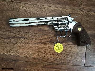 COLT PYTHON 357 MAGNUM 8” BRIGHT NICKEL NEW IN THE BOX WITH OWNERS MANUAL, HANG TAG, COLT LETTER, ETC. MFG. 1980 - Image 3 of 4