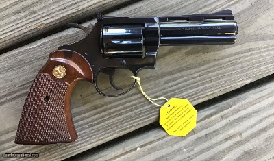 COLT DIAMONDBACK 38 SPC. 4” BLUE, MFG. 1978, NEW IN THE BOX WITH OWNERS MANUAL, HANG TAG, COLT LETTER, ETC. - Image 4 of 5