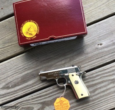 COLT GOVERNMENT MARK IV SERIES 80, 380 AUTO CAL. BRIGHT NICKEL, NEW IN THE BOX, WITH OWNERS MANUAL, HANG TAG, COLT LETTER ETC. - Image 2 of 4