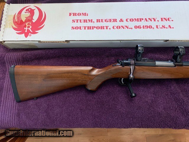 RUGER 77, 22 HORNET CAL.., LIKE NEW IN THE BOX