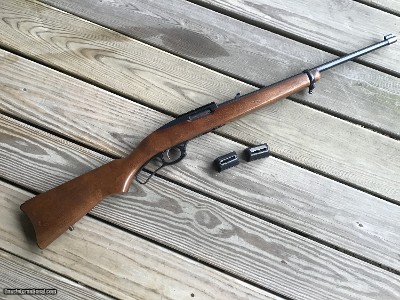RUGER 96, 22 MAGNUM, LEVER ACTION, EXC. COND. COME WITH 3 RUGER MAGAZINES